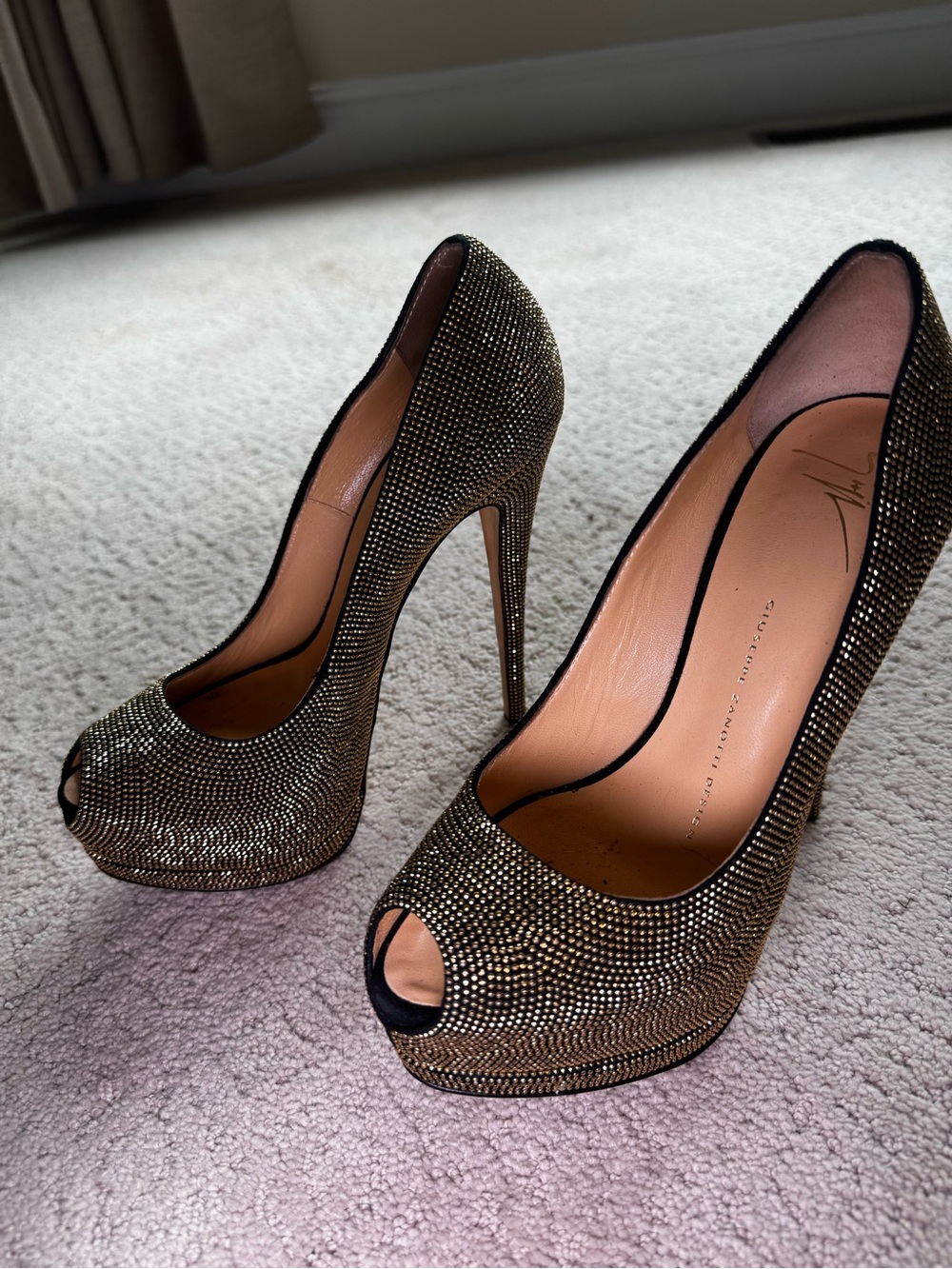 Giuseppe Zanotti Gold Studded Suede Embellished Peep Toe Platform Pumps - Picture 3 of 10
